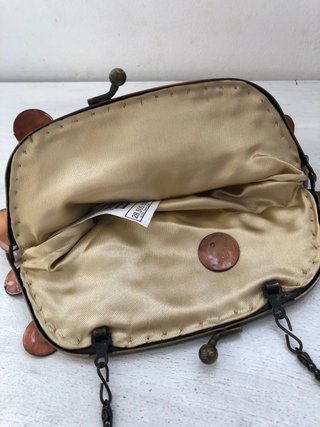 Bolso de fiesta con lentejuelas ocres