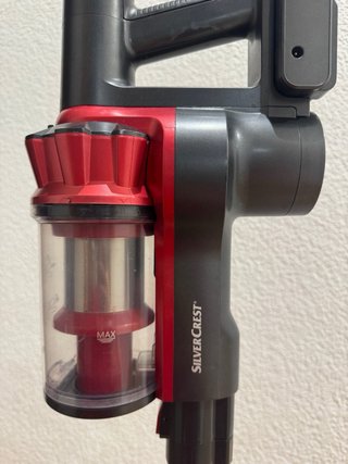 Aspiradora de mano roja Silvercrest
