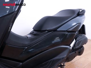 YAMAHA NMAX