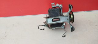 -Honda Visión. Araña y soporte bateria