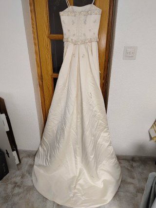 Vestido de Novia Precioso con Pedrería