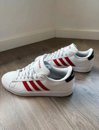 Zapatillas Adidas Blancas y Rojas Hombre