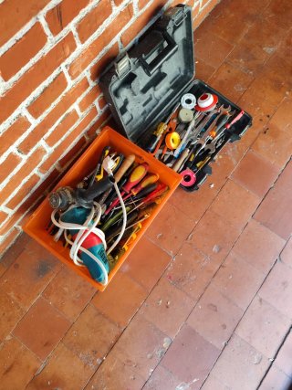 Caja de herramientas y radial