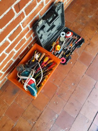 Caja de herramientas y radial