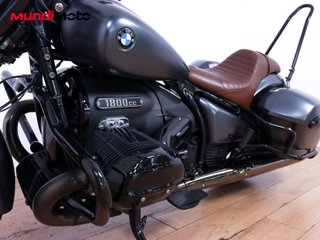 BMW R18 OCTANE