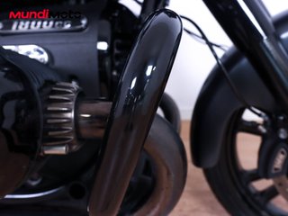 BMW R18 OCTANE