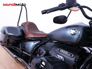 BMW R18 OCTANE