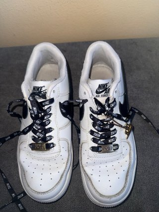 Nike Air Force 1 Blancas con Negro
