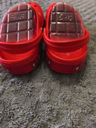 Ciabatte rosse per bambini