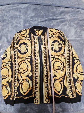 Chaqueta Versace Negra y Dorada