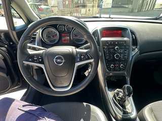 Opel Astra J Sports Tourer