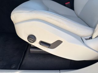 XC90 2.0 T8 AWD Core Recharge Auto