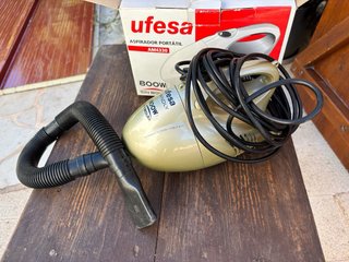 Aspirador de mano Ufesa AM4330 800W