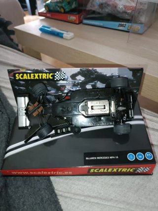 Scalextric McLaren Mercedes MP4-16 Kimi