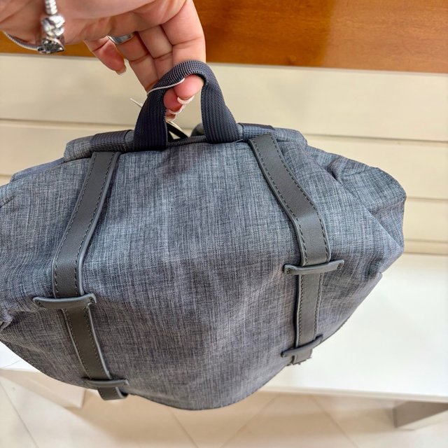 Mochila Gris Resistente Nueva Colección