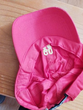 Gorra roja con bordado GO PLAY