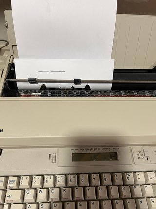 Máquina de escribir eléctrica CT 500