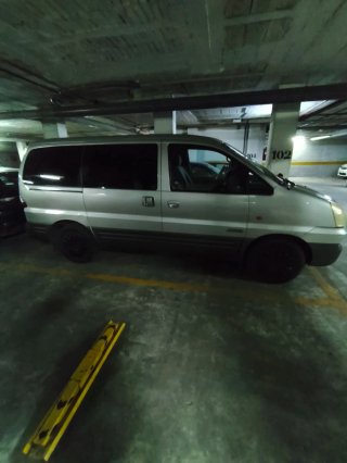 Hyundai H-1 2005
