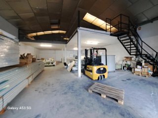 SE VENDE O ALQUILA CON OPCIÓN A COMPRA NAVE!