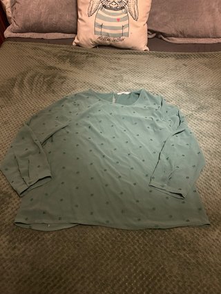 Blusa verde con estampado