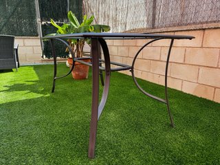 Mesa de jardín cristal y metal