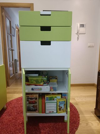 Muebles infantiles blanco y verde