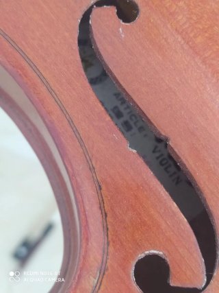 Violín con arco