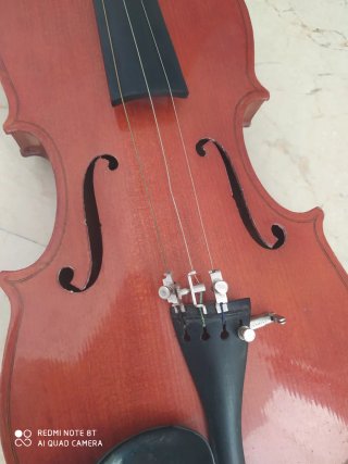 Violín con arco