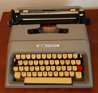 Máquina de escribir Olivetti Lettera 35