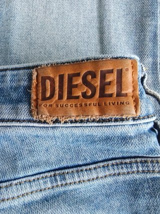 Diesel pantalones/jeans D-Joy slim W27 azzurro y2k
