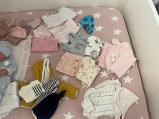 3 Bebés Antonio Juan + Ropa y Accesorios