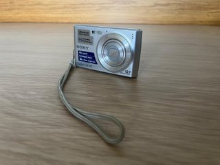Sony Cyber-shot DSC-W510 + Cargador (Averiada)