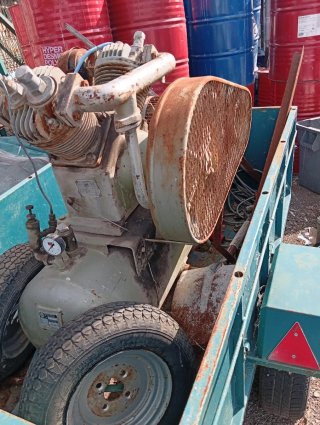 Remolque con compresor de aire