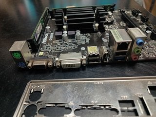 Placa Base ASRock Q1900M Celeron J1900 8GB RAM