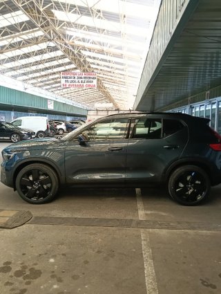 Volvo XC40 2026