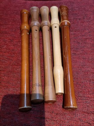 Conjunto de 5 flautas de madera