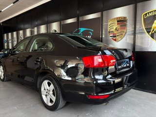 Volkswagen Jetta 1.6 TDI 105cv Advance Bluemotion Tech