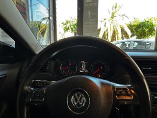 Volkswagen Jetta 1.6 TDI 105cv Advance Bluemotion Tech