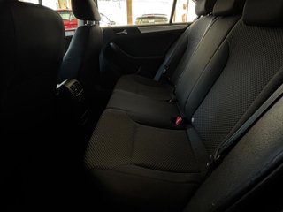 Volkswagen Jetta 1.6 TDI 105cv Advance Bluemotion Tech