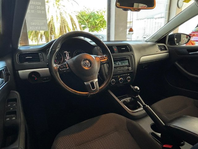 Volkswagen Jetta 1.6 TDI 105cv Advance Bluemotion Tech