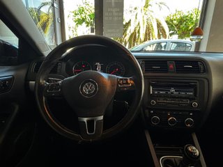Volkswagen Jetta 1.6 TDI 105cv Advance Bluemotion Tech