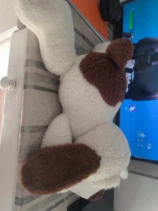 Peluche perro marrón y blanco
