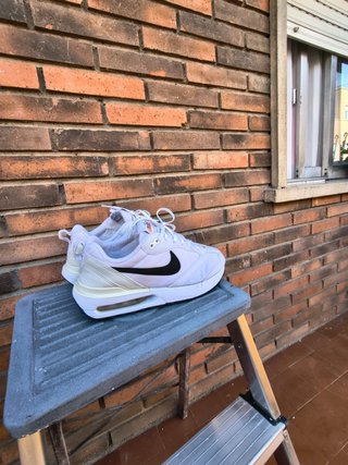 Nike Air Max Dawn Blancas y Negras