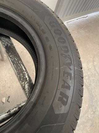 2x 205/75 R16C 113/111R GoodYear Efficient Grip