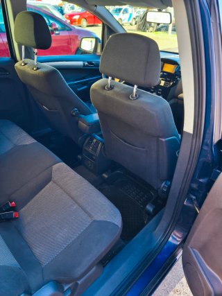 Opel Zafira 2011