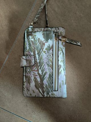 Bolso Cartera Móvil Parfois Estampado