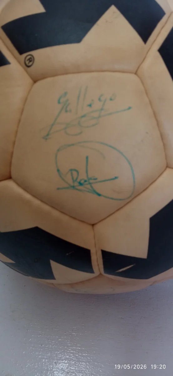 Balón firmado Hércules de Alicante