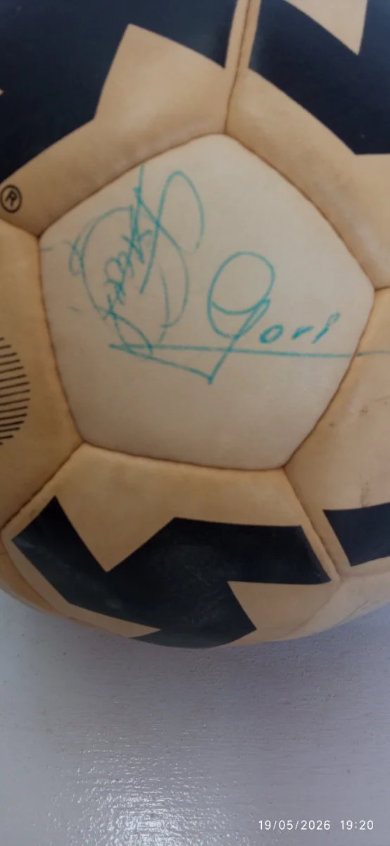 Balón firmado Hércules de Alicante