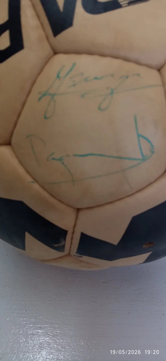 Balón firmado Hércules de Alicante