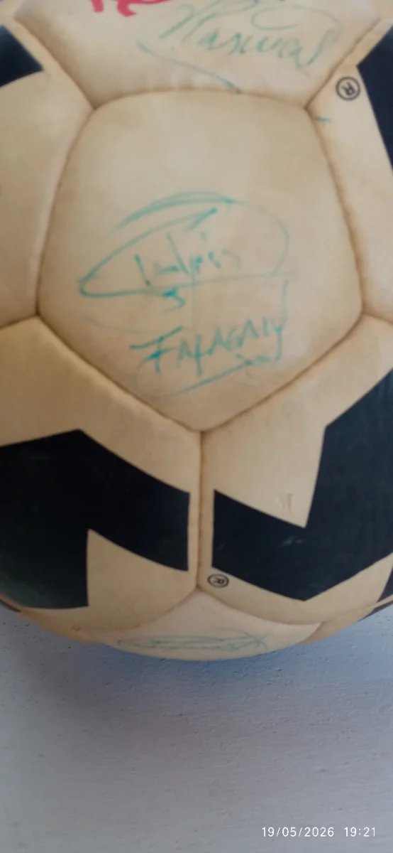 Balón firmado Hércules de Alicante
